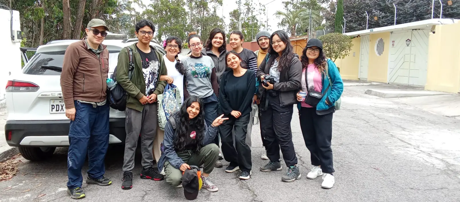 Equipo y participantes de Fundación Quebradas Vivas durante una jornada de registro territorial en Quito